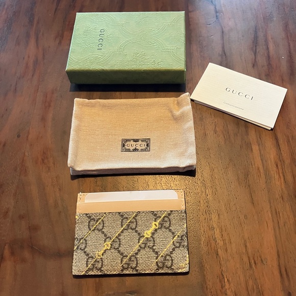 Gucci Beige and brown GG Card Holder NWT ! - Picture 3 of 5